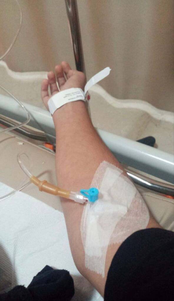 Hospital hand drip pic